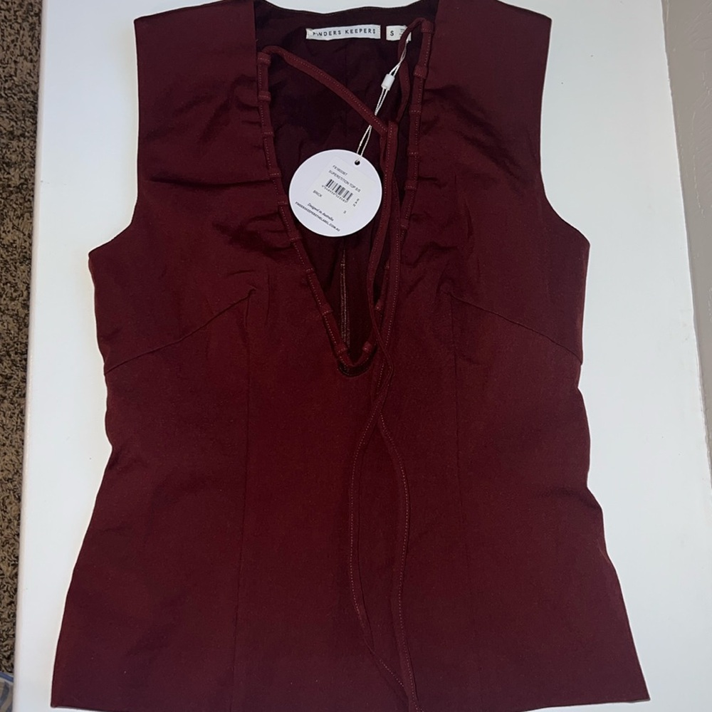 Finders Keepers maroon top